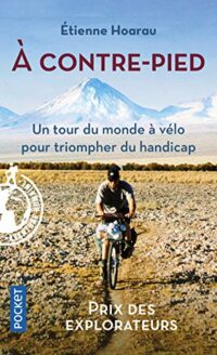 À contre-pied
